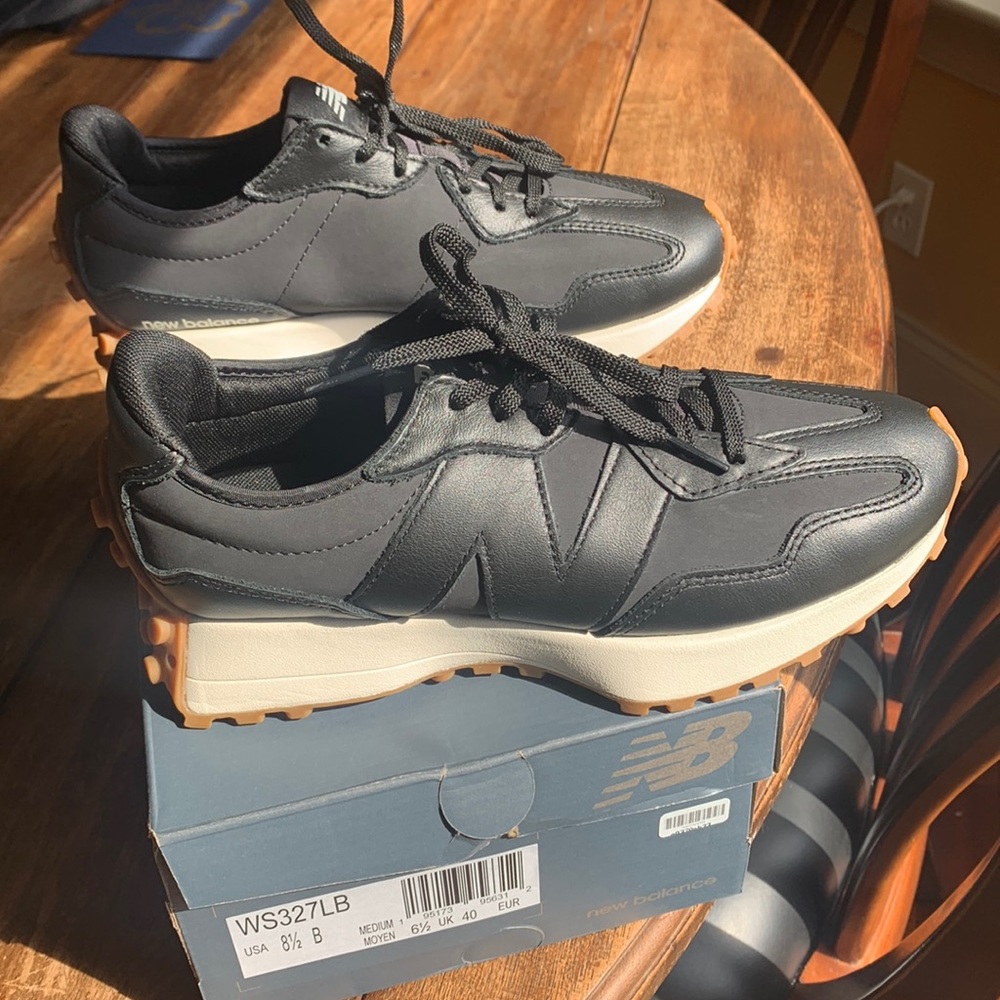 Womens new balance shoes. NIB